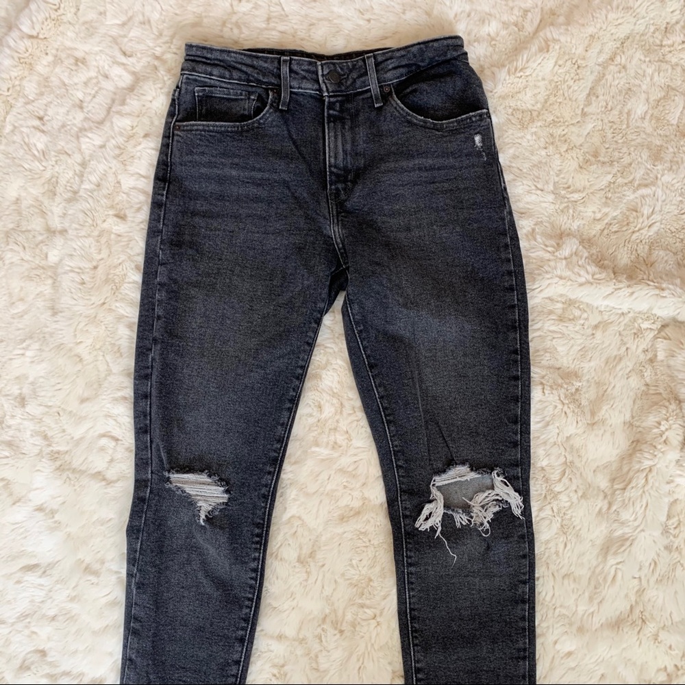 Levi’s 721 High Rise Distressed Grey Skinny Jeans